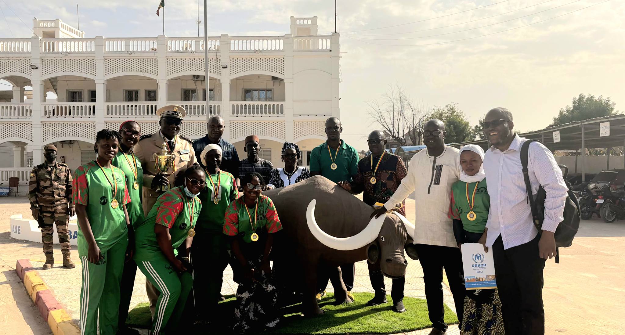 KAYES|| LE 29 JANVIER 2025|| AUDIENCE LE GOUVERNEUR RECOIT LES CHAMPIONNES DU MALI EN HANDBALL